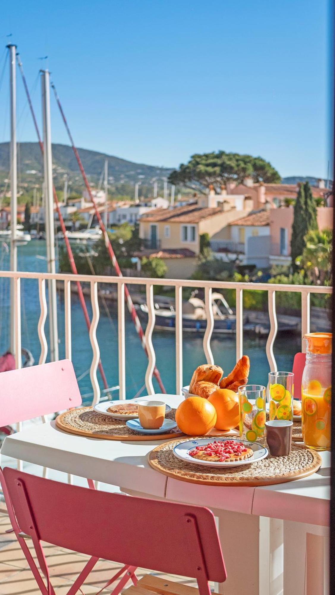 Casa Nostra, Port-Grimaud, Vue Sur Les Canaux Exterior foto