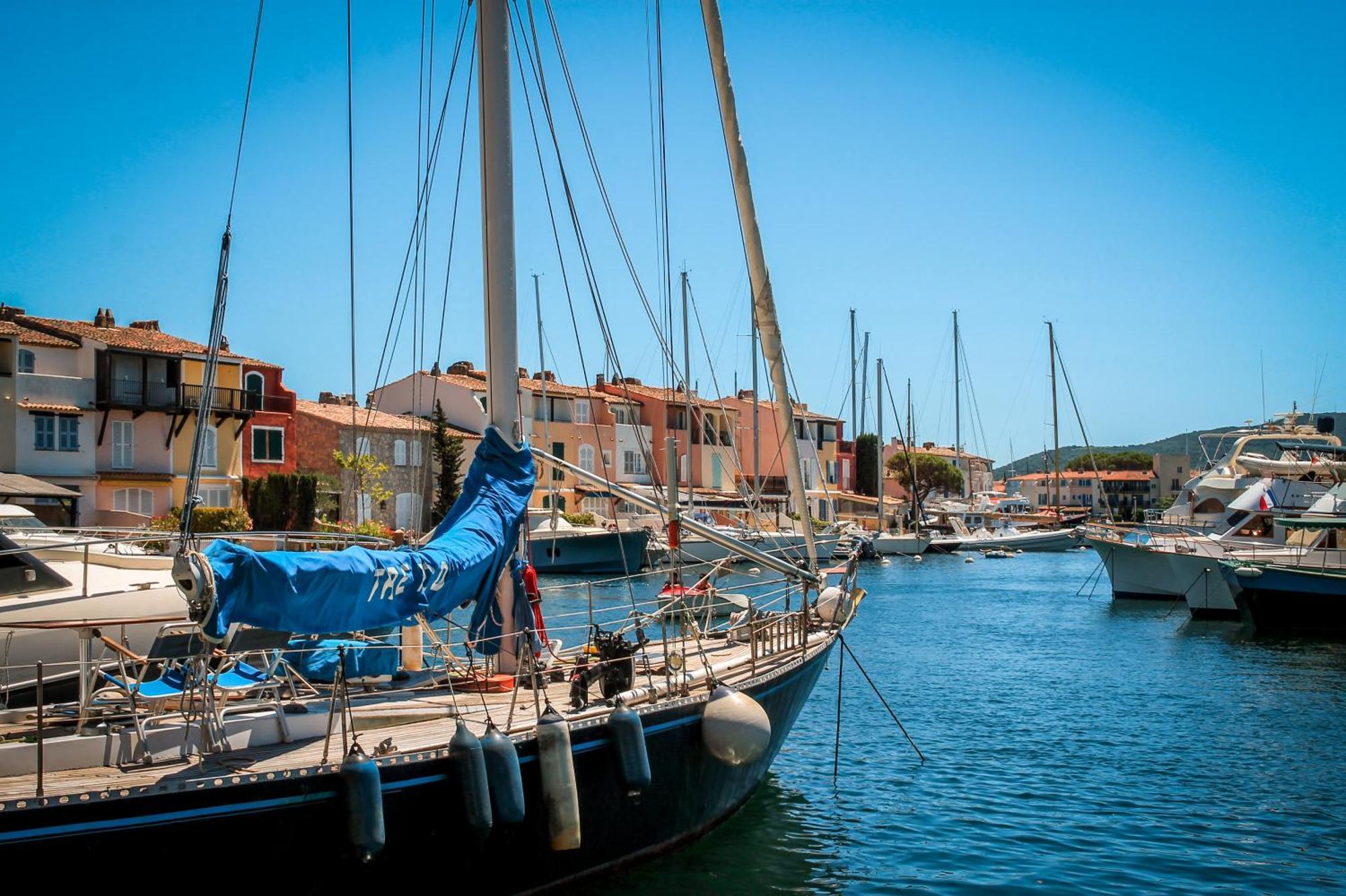 Casa Nostra, Port-Grimaud, Vue Sur Les Canaux Exterior foto