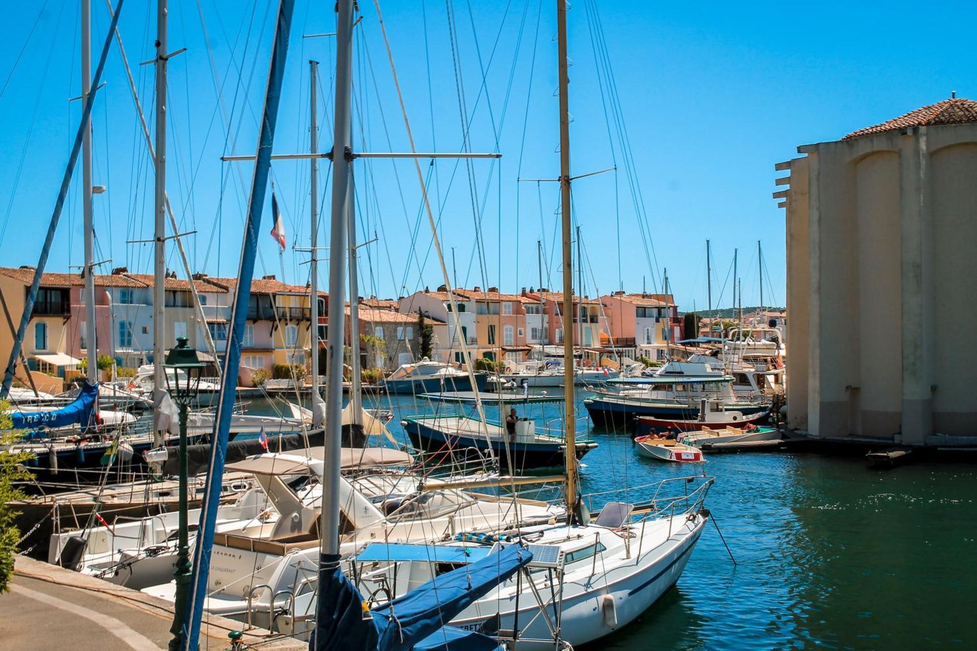 Casa Nostra, Port-Grimaud, Vue Sur Les Canaux Exterior foto